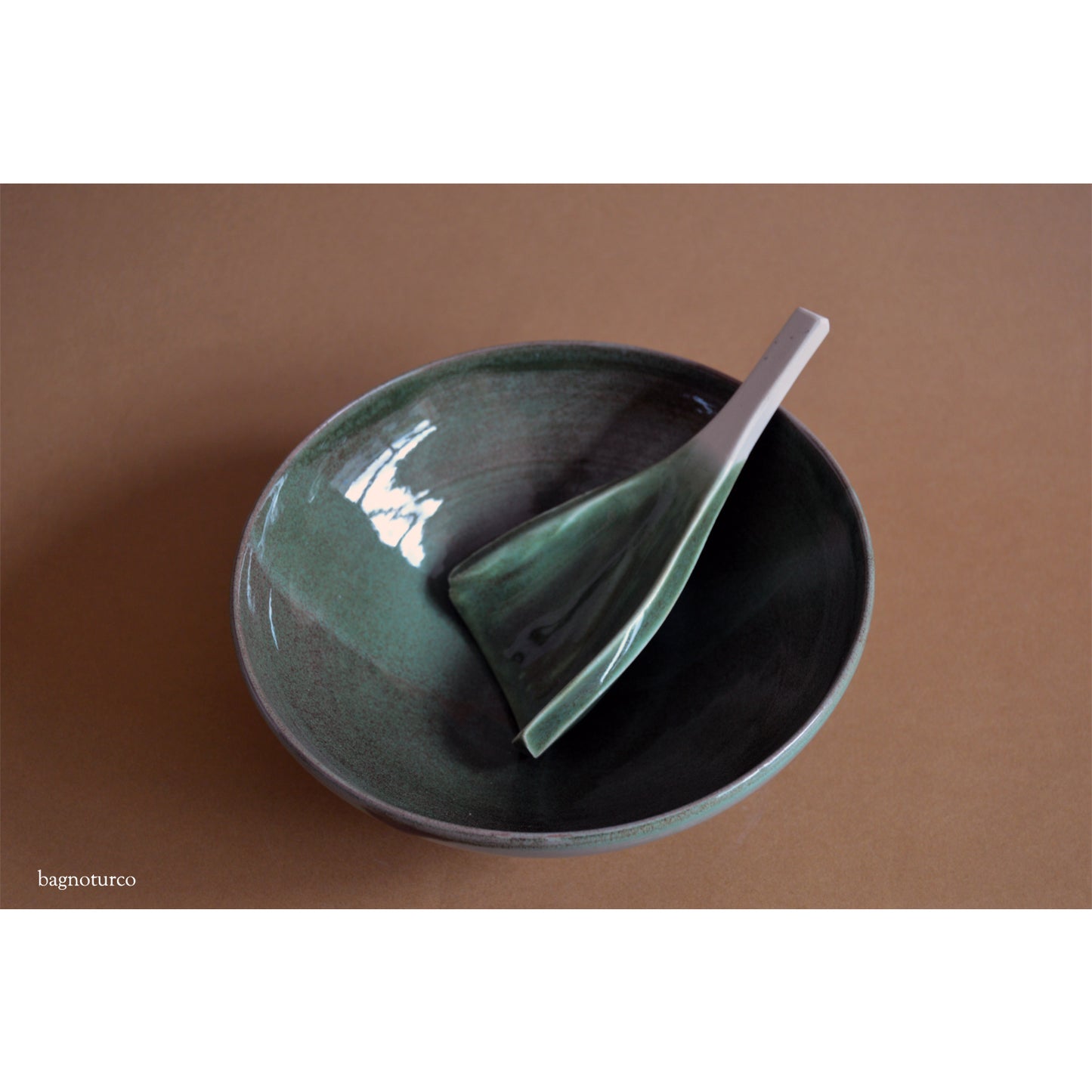 Ceramic set with pine green bowl and spoon